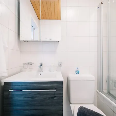 아파트 Bergoase In See- Und Bergnaehe, 6 Gaeste, Praktisch, Mit Balkon