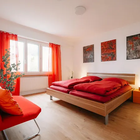 Bergoase In See- Und Bergnaehe, 6 Gaeste, Praktisch, Mit Balkon