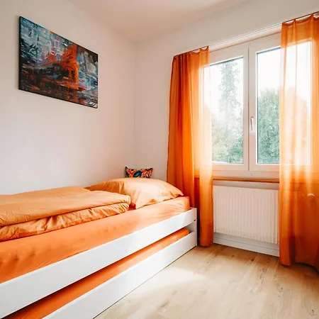 Bergoase In See- Und Bergnaehe, 6 Gaeste, Praktisch, Mit Balkon Apartamento Spiez