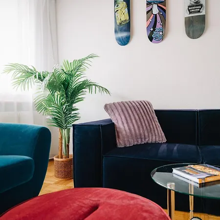 Bergoase In See- Und Bergnaehe, 6 Gaeste, Praktisch, Mit Balkon Appartement